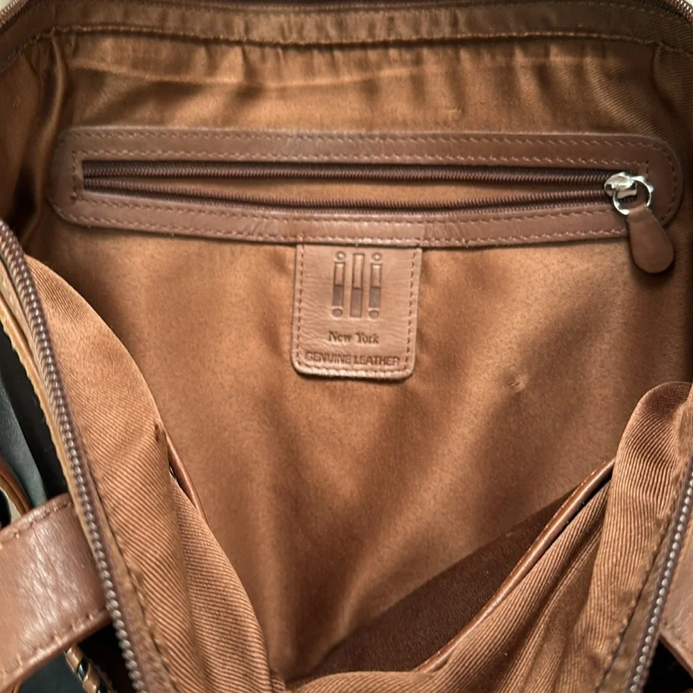 ili New York Leather Bag 💼